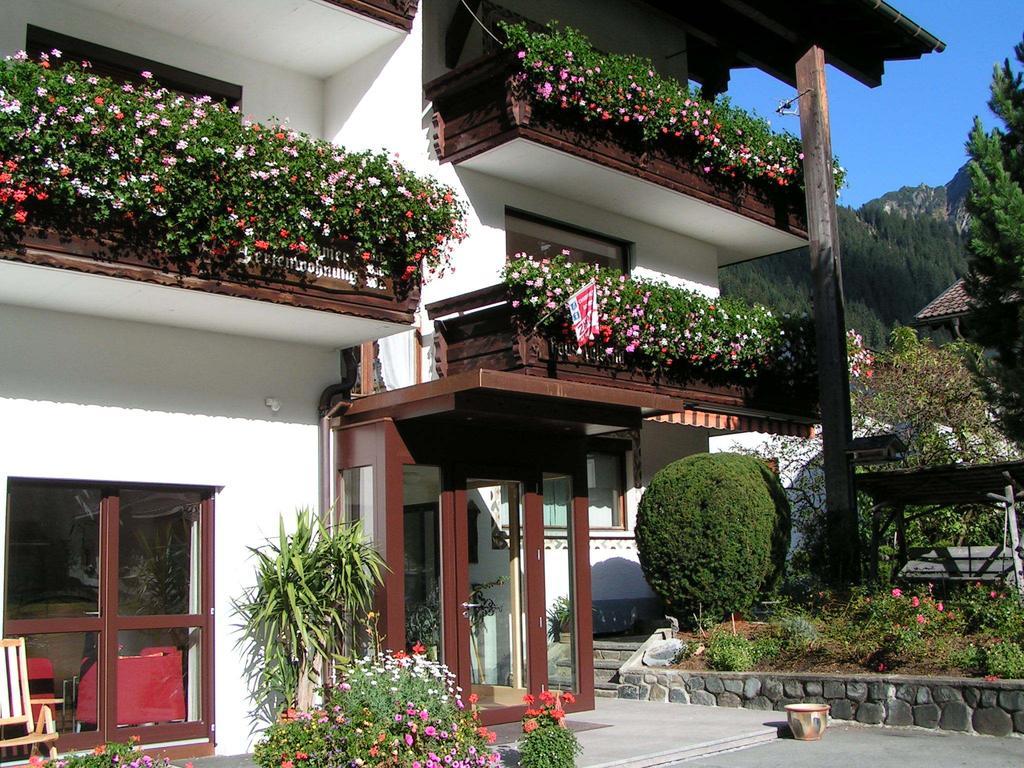 Valbella Bed & Breakfast พาร์เตอเนน ภายนอก รูปภาพ