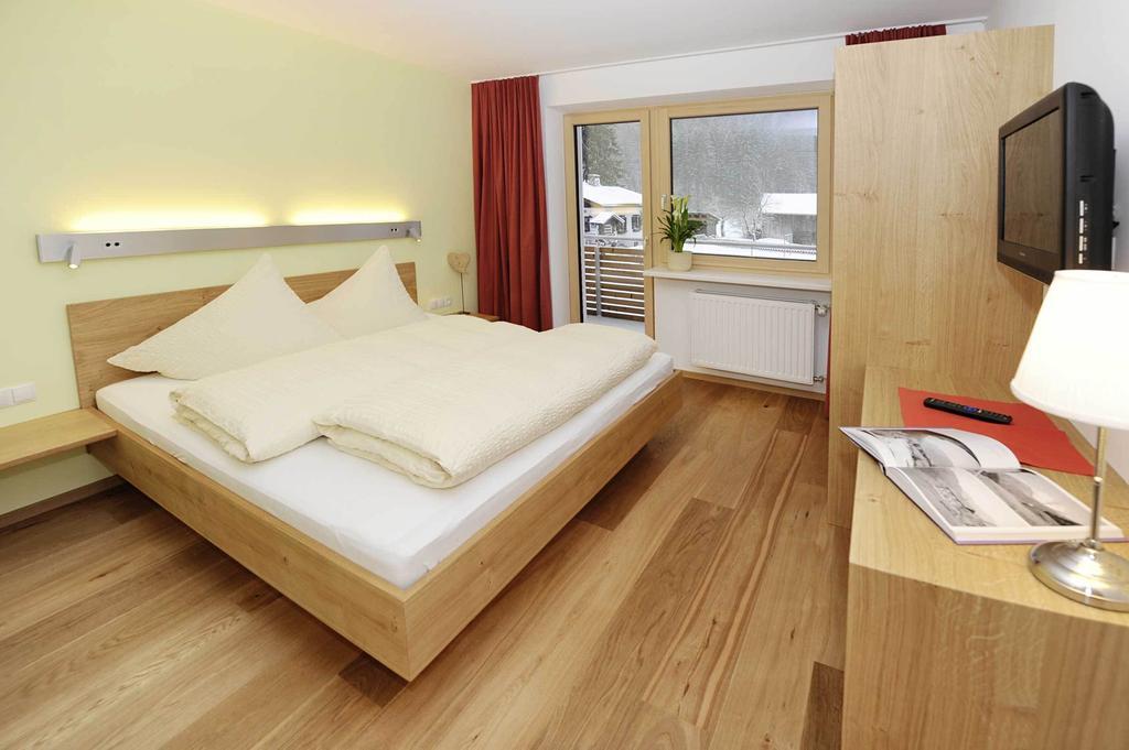 Valbella Bed & Breakfast พาร์เตอเนน ห้อง รูปภาพ