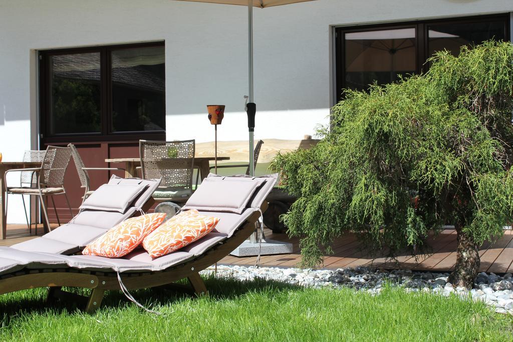 Valbella Bed & Breakfast พาร์เตอเนน ภายนอก รูปภาพ